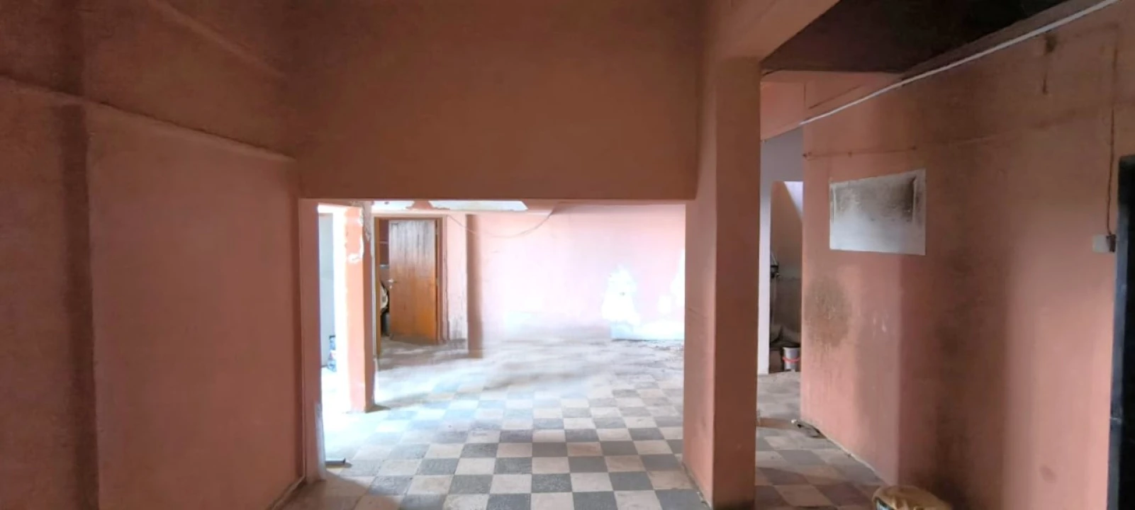 Loja para Arrendamento em Santa Iria de Azoia, São João da Talha e Bobadela Foto 3