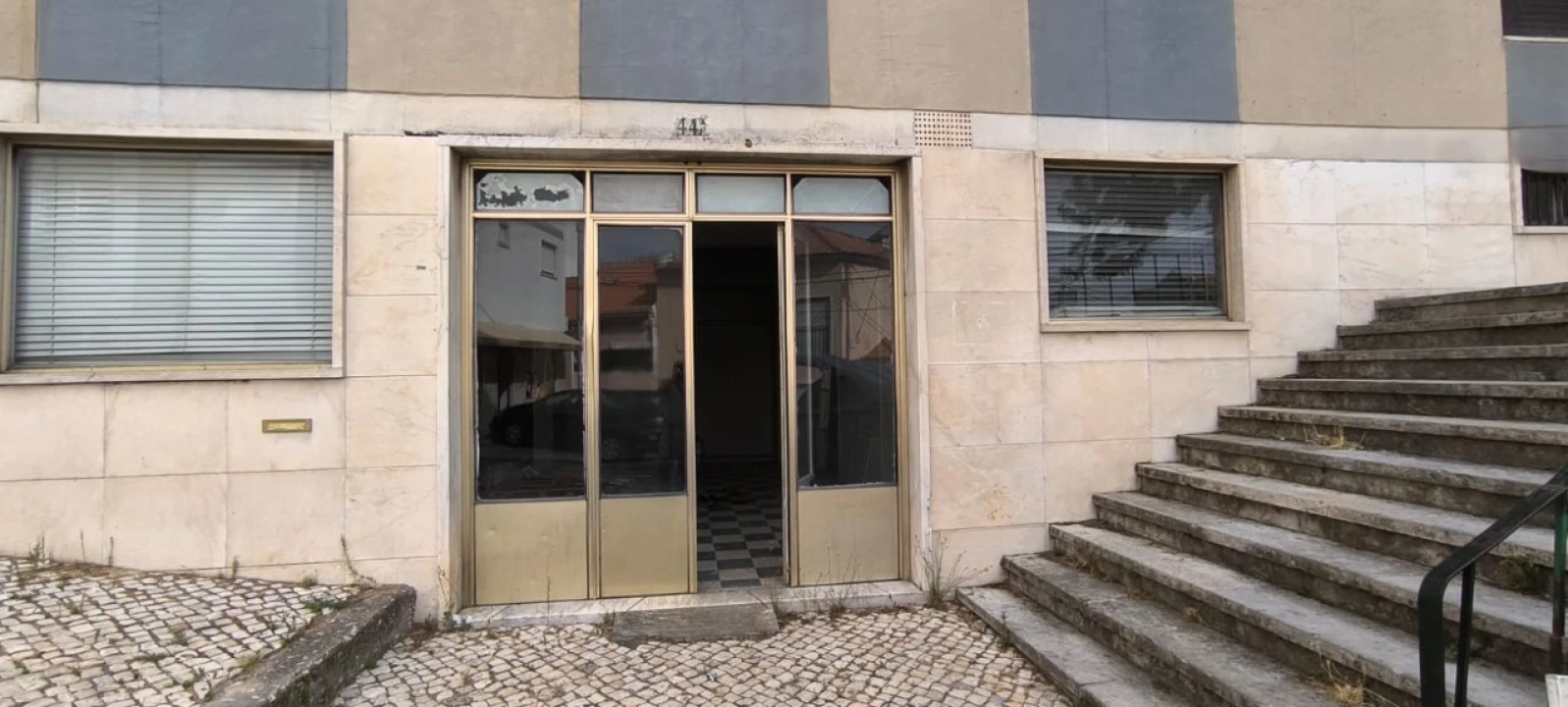 Loja para Arrendamento em Santa Iria de Azoia, São João da Talha e Bobadela Foto 5