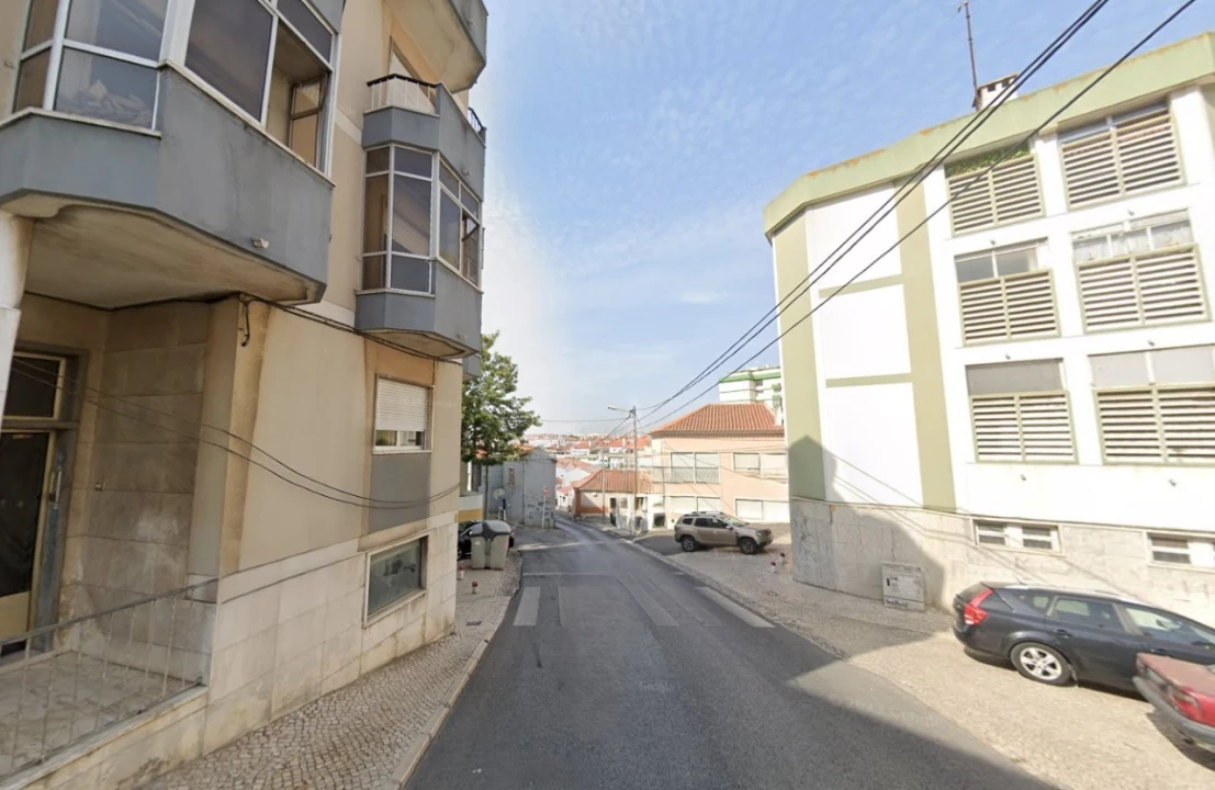 Loja para Arrendamento em Santa Iria de Azoia, São João da Talha e Bobadela Foto 10