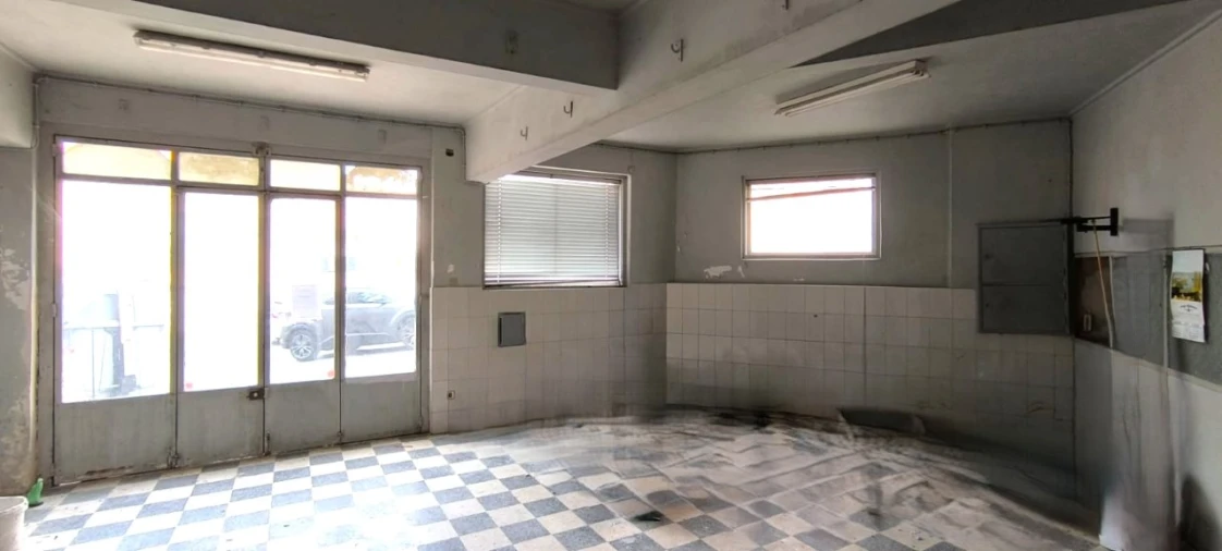 Loja para Arrendamento em Santa Iria de Azoia, São João da Talha e Bobadela Foto 4