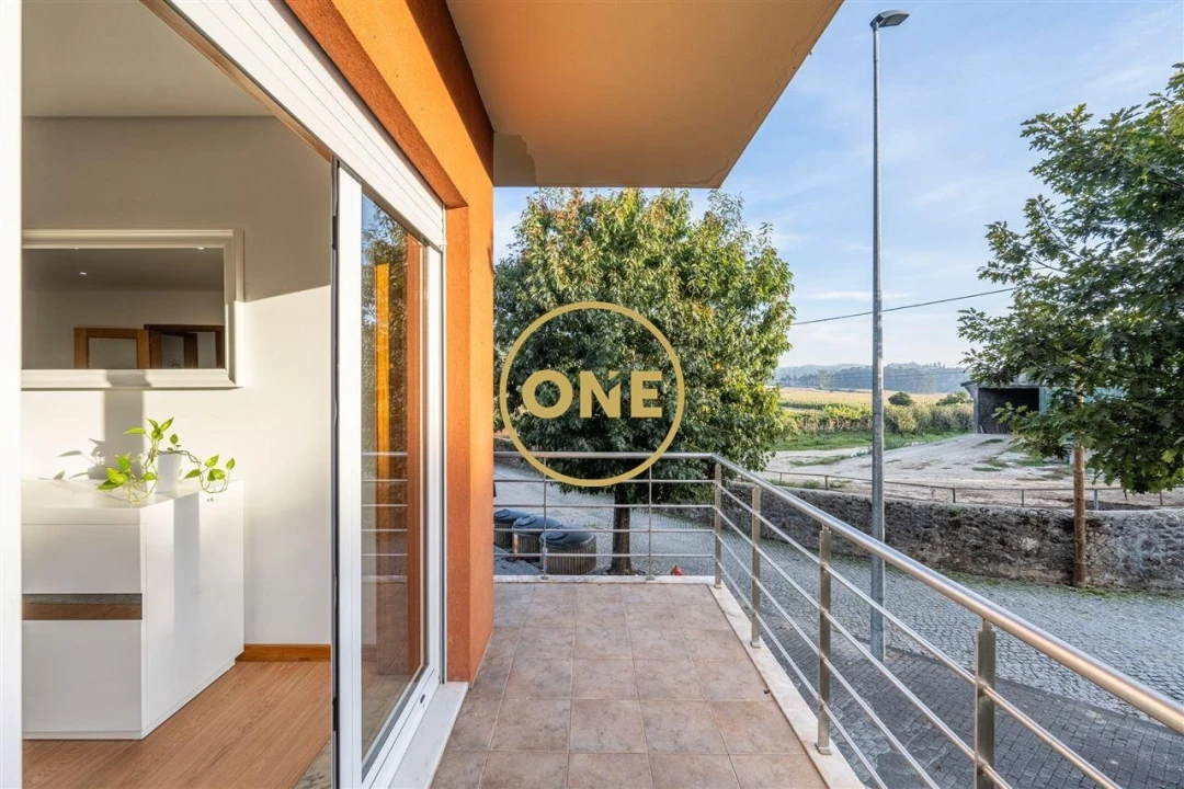 Apartamento T2 para Venda em Rio Mau e Arcos Foto 18