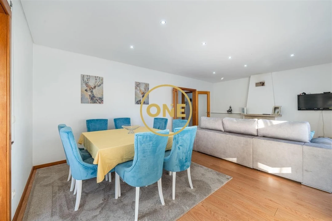 Apartamento T2 para Venda em Rio Mau e Arcos Foto 7