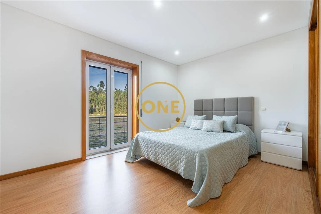 Apartamento T2 para Venda em Rio Mau e Arcos Foto 11