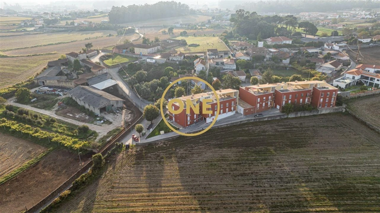 Apartamento T2 para Venda em Rio Mau e Arcos Foto 28