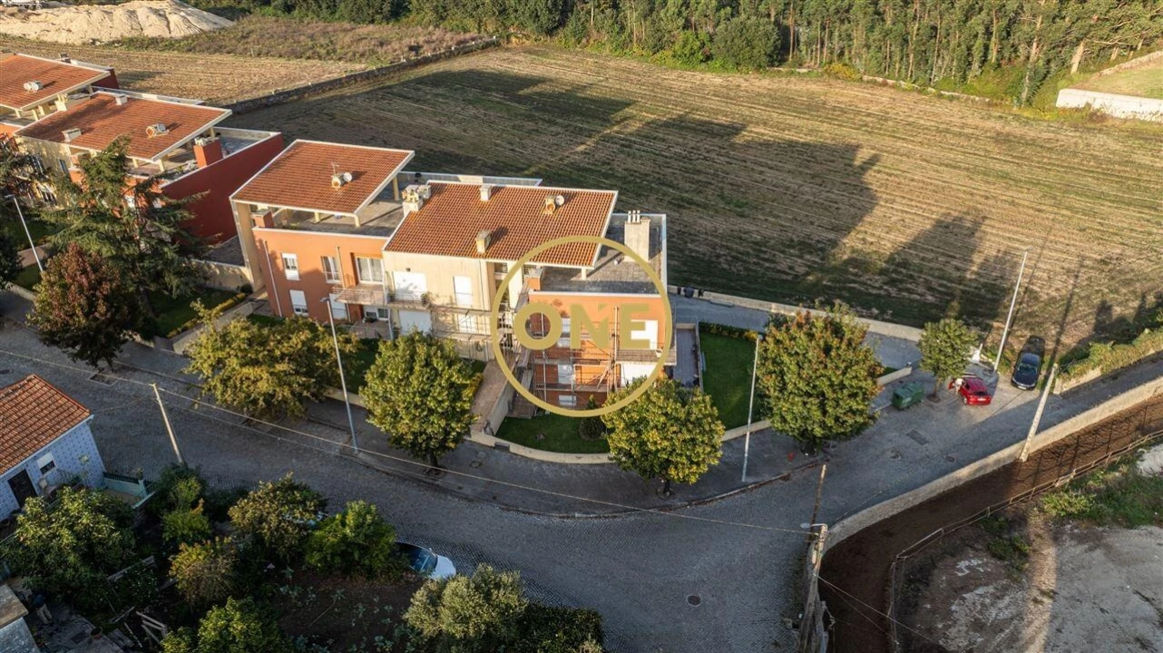 Apartamento T2 para Venda em Rio Mau e Arcos Foto 21
