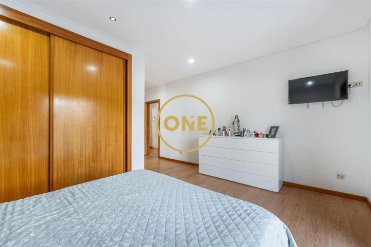 Apartamento T2 para Venda em Rio Mau e Arcos Foto 12