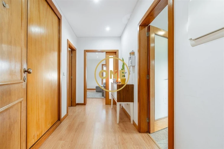 Apartamento T2 para Venda em Rio Mau e Arcos Foto 2