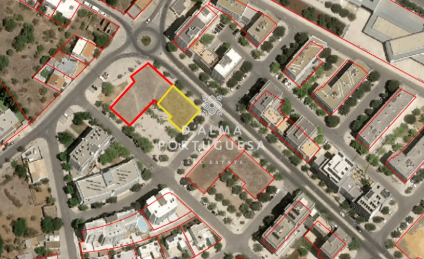 Terreno para Venda em Albufeira e Olhos de Água
