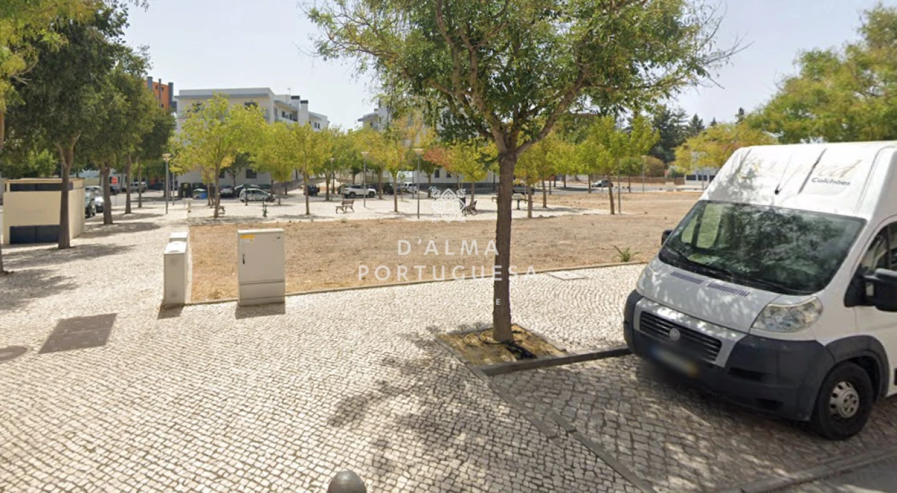 Terreno para Venda em Albufeira e Olhos de Água Foto 2