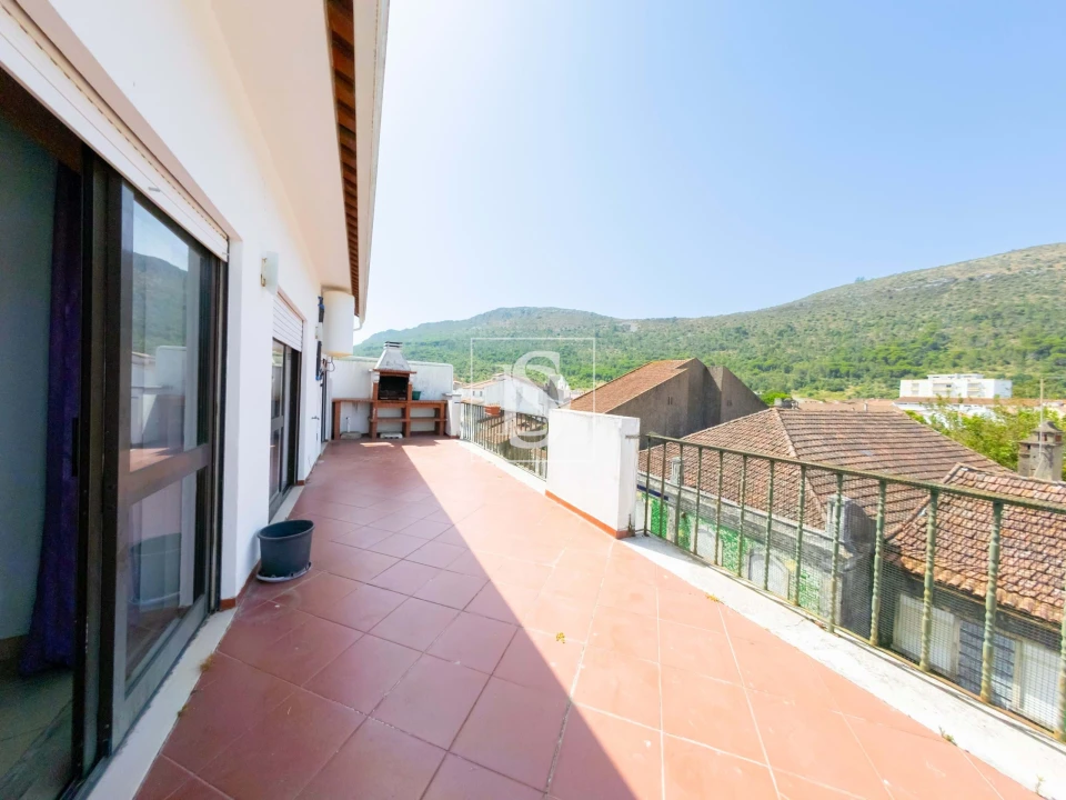 Apartamento T4 para Venda em Minde Foto 5