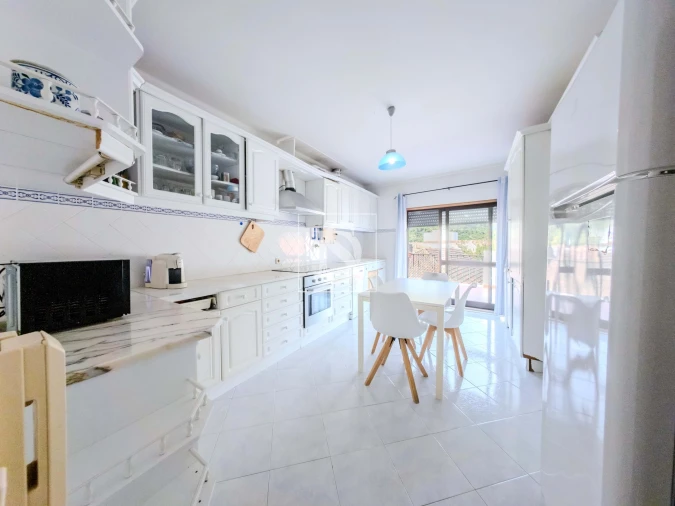 Apartamento T4 para Venda em Minde Foto 7