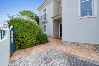Moradia T5 para Venda em Loule (São Clemente)