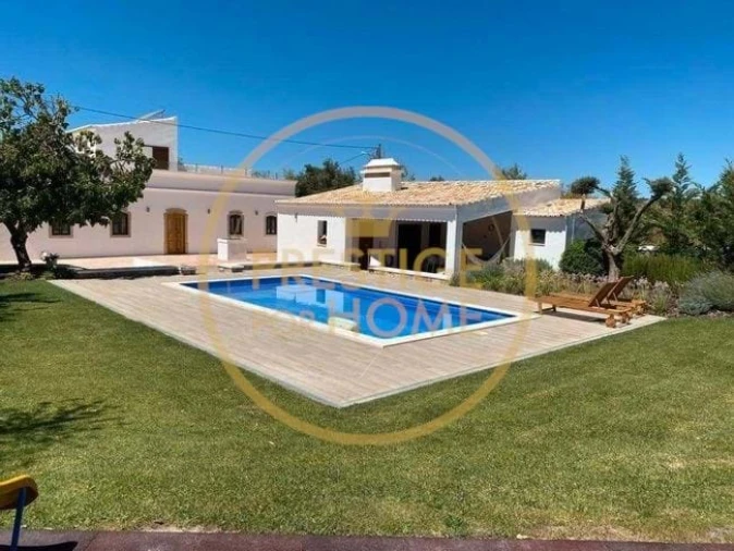 Moradia T4 para Arrendamento em Loule (São Clemente) Foto 1