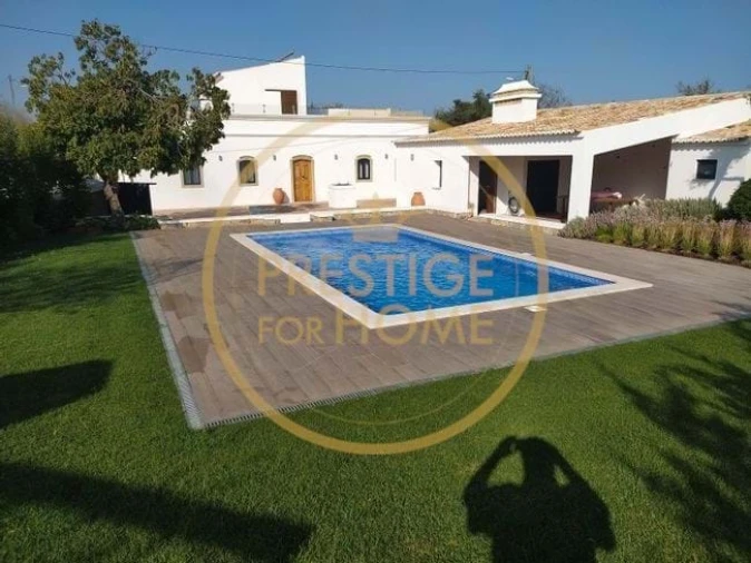 Moradia T4 para Arrendamento em Loule (São Clemente) Foto 24