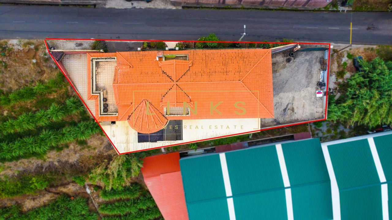 Moradia T3 para Venda em Canhas Foto 7