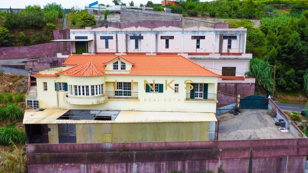 Moradia T3 para Venda em Canhas Foto 1