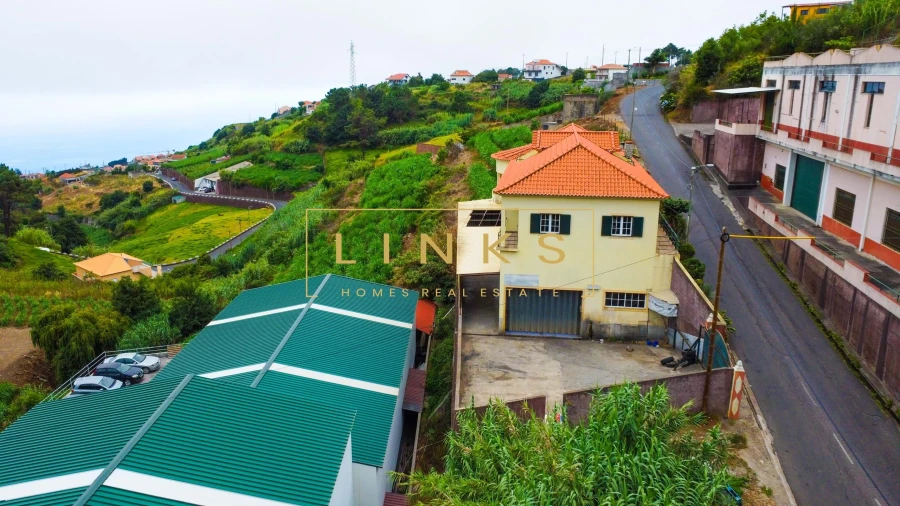 Moradia T3 para Venda em Canhas Foto 4