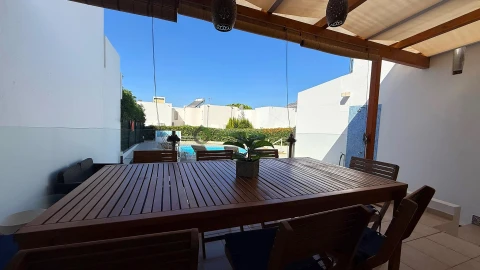 Moradia T4 para Venda em Quarteira