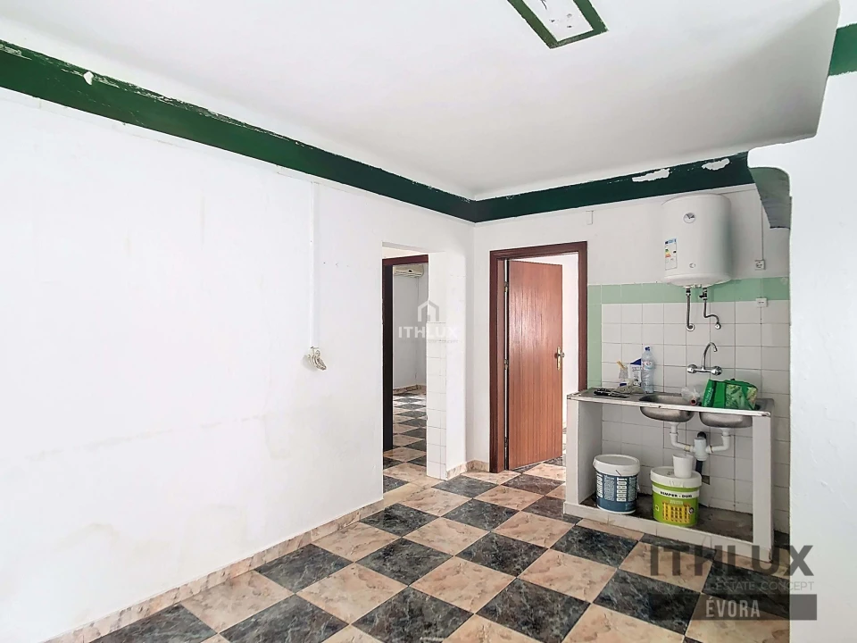 Moradia T2 para Venda em Ciladas Foto 7