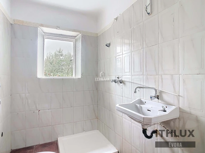 Moradia T2 para Venda em Ciladas Foto 12