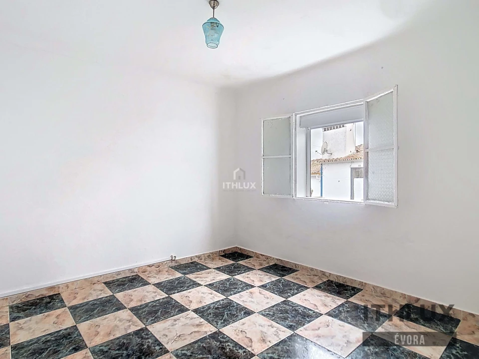 Moradia T2 para Venda em Ciladas Foto 10