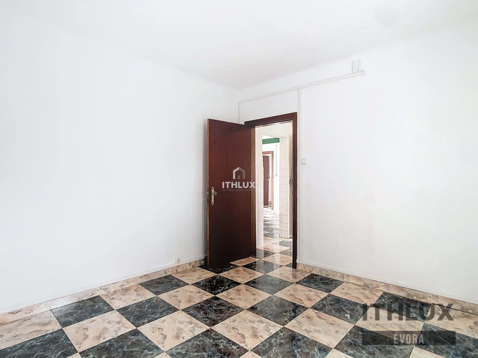 Moradia T2 para Venda em Ciladas Foto 14