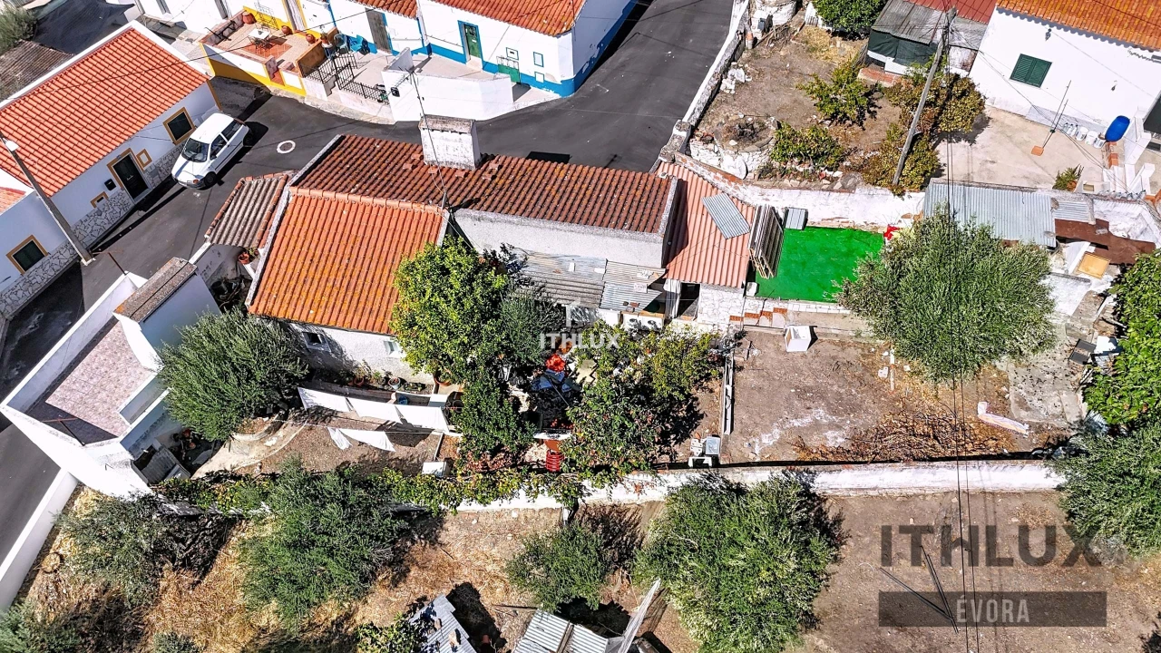 Moradia T2 para Venda em Ciladas Foto 4