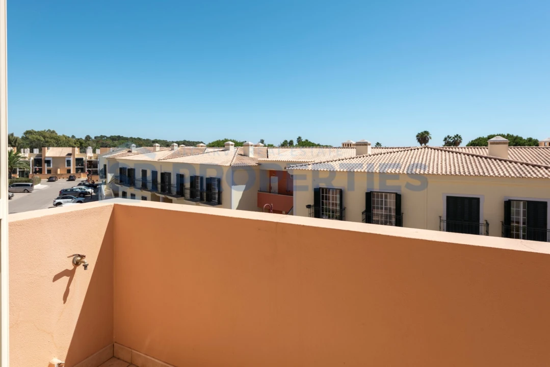 Apartamento T2 para Venda em Quarteira Foto 24