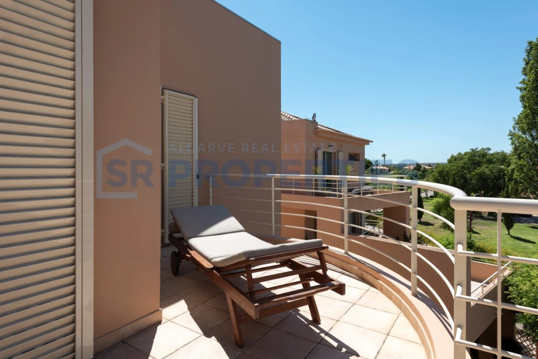 Apartamento T2 para Venda em Quarteira Foto 6