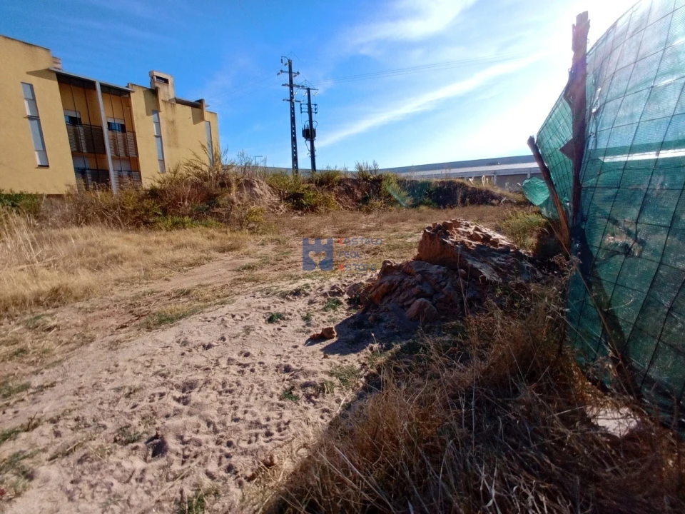 Terreno para Venda em Meia Via Foto 10