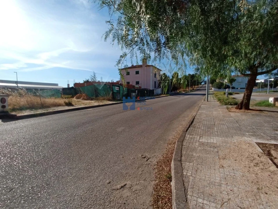 Terreno para Venda em Meia Via Foto 26