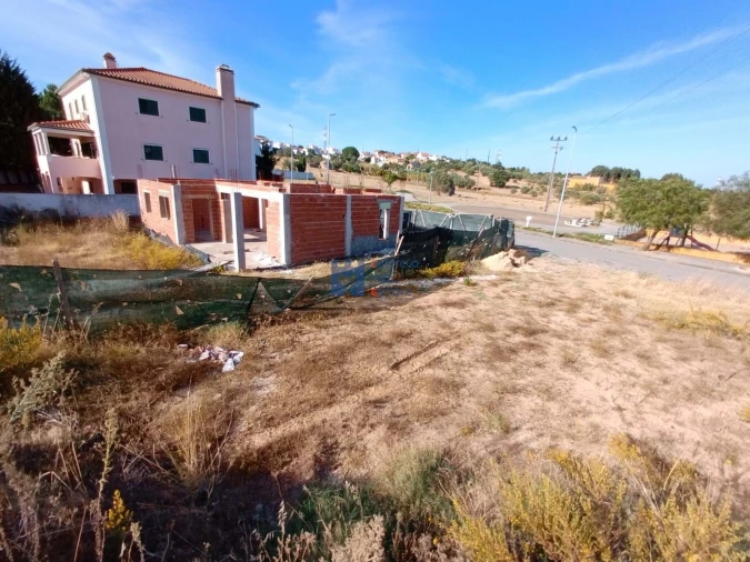 Terreno para Venda em Meia Via