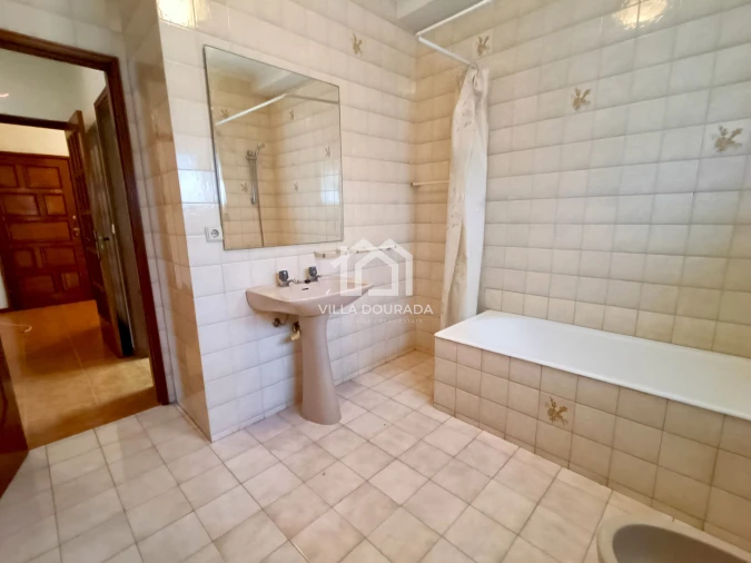 Apartamento T3 para Venda em Rio Tinto Foto 24