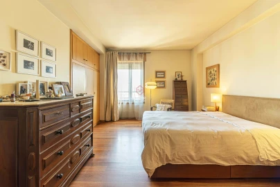 Apartamento T4 para Venda em Lordelo do Ouro e Massarelos