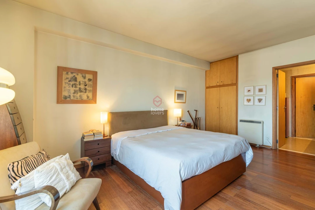 Apartamento T4 para Venda em Lordelo do Ouro e Massarelos Foto 18