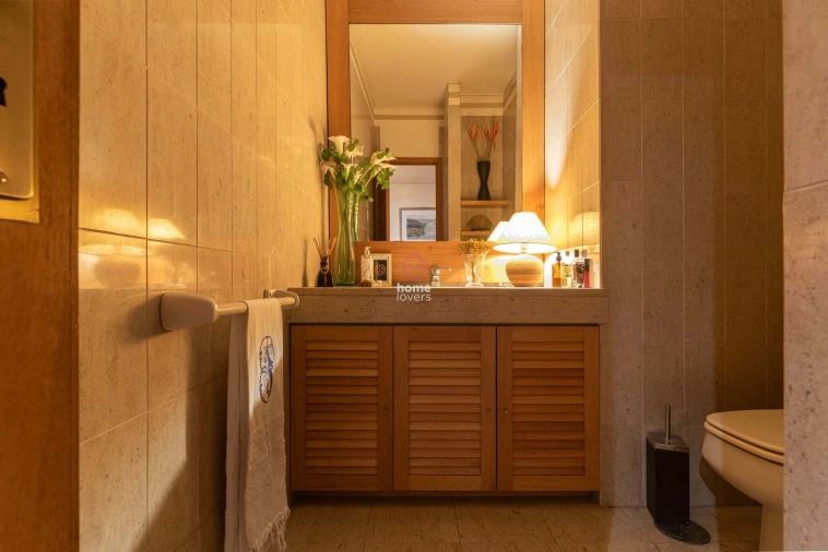 Apartamento T4 para Venda em Lordelo do Ouro e Massarelos Foto 12