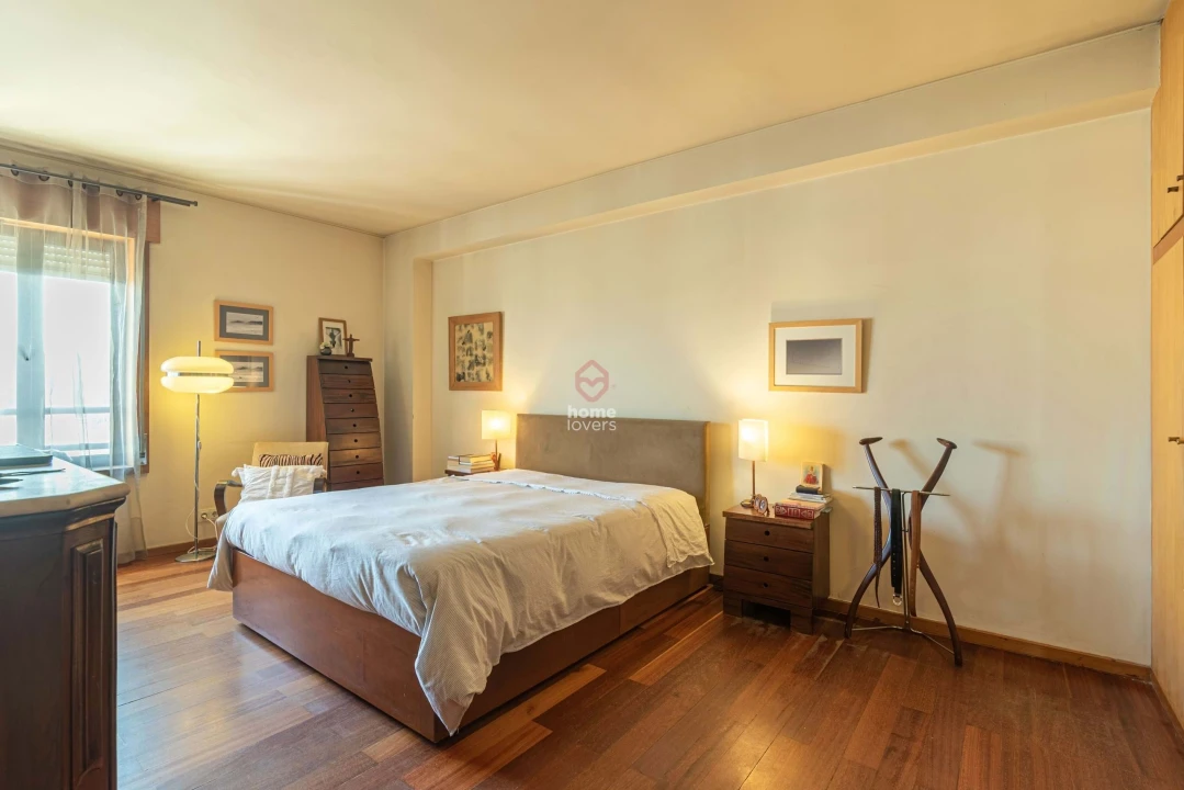 Apartamento T4 para Venda em Lordelo do Ouro e Massarelos Foto 15