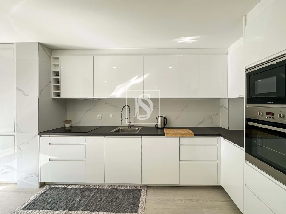 Apartamento T2 para Venda em Requião Foto 13