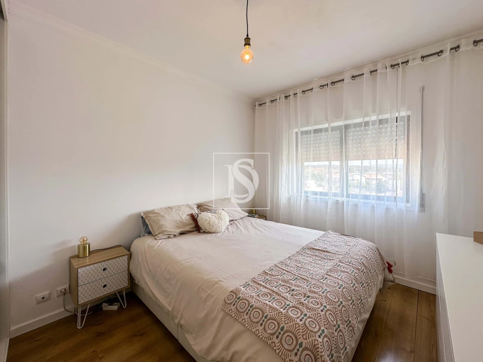 Apartamento T2 para Venda em Requião Foto 17