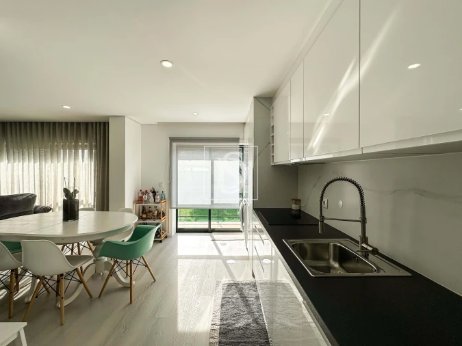 Apartamento T2 para Venda em Requião Foto 14