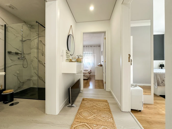 Apartamento T2 para Venda em Requião Foto 16