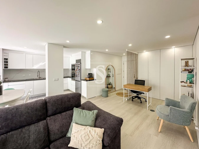 Apartamento T2 para Venda em Requião Foto 11