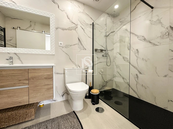 Apartamento T2 para Venda em Requião Foto 20