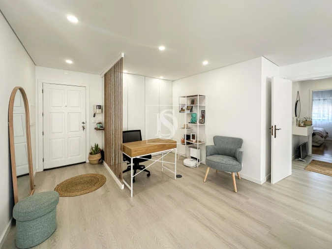 Apartamento T2 para Venda em Requião Foto 5