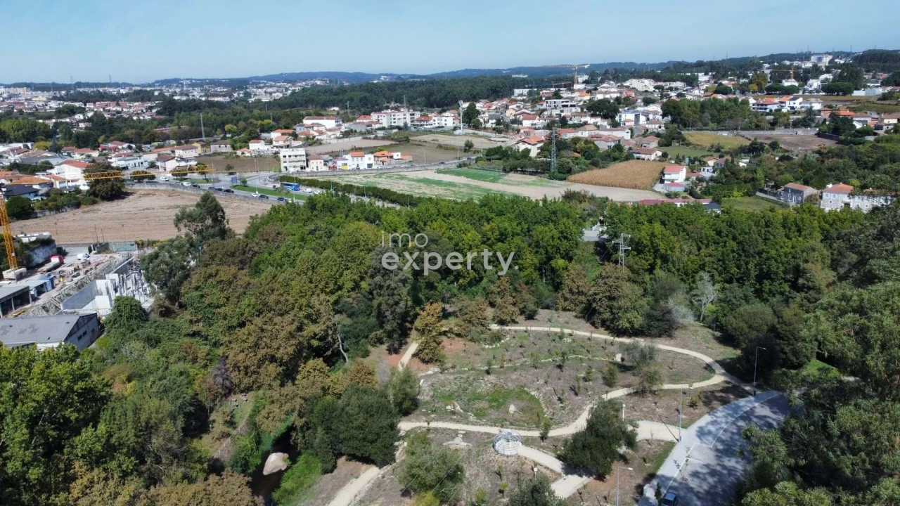 Terreno para Venda em Milheiros Foto 9