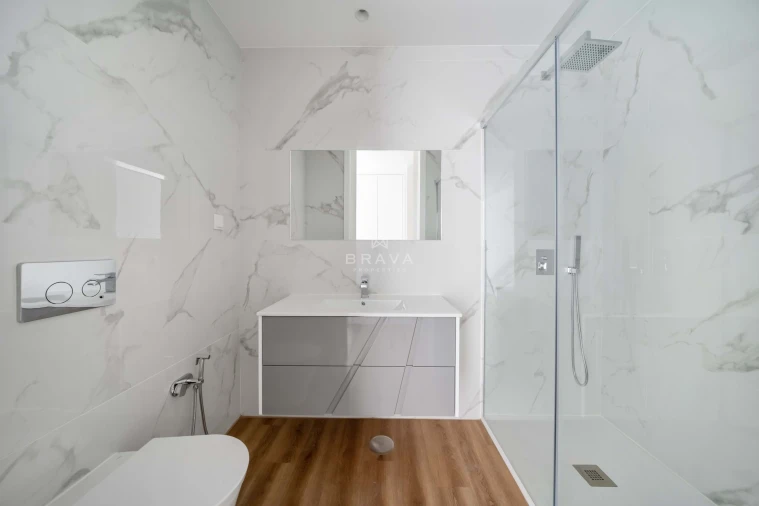 Apartamento T2 para Venda em Quelfes Foto 21