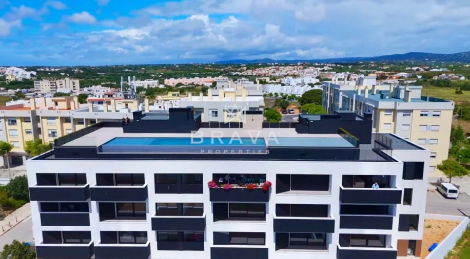 Apartamento T2 para Venda em Quelfes Foto 26