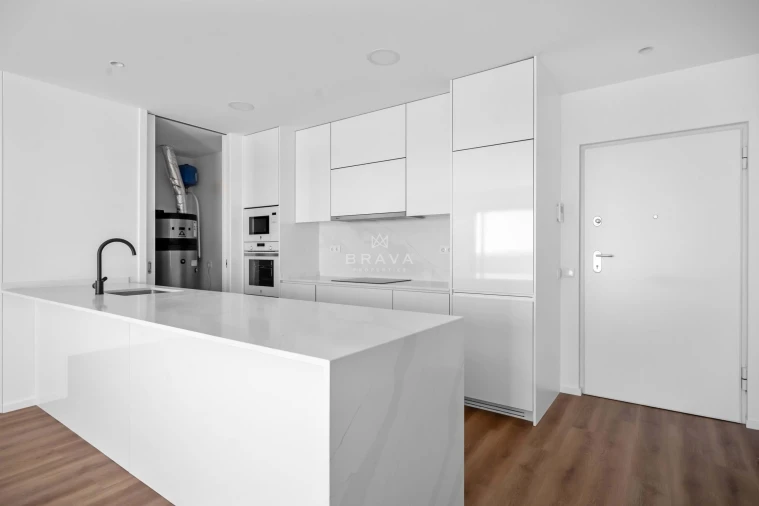 Apartamento T2 para Venda em Quelfes Foto 8