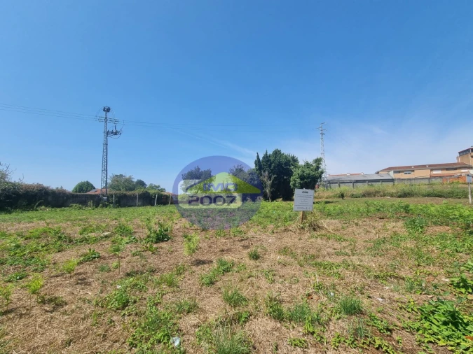 Terreno para Venda em Paços de Brandão Foto 6