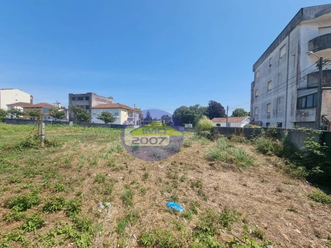 Terreno para Venda em Paços de Brandão Foto 16